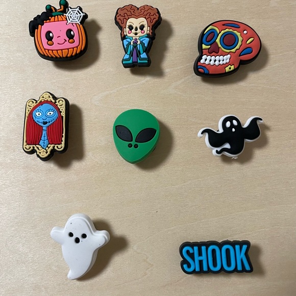 Halloween 8 pack charms, spooky jibbitz croc shoe charms, hocus pocus, NWT - Picture 2 of 4
